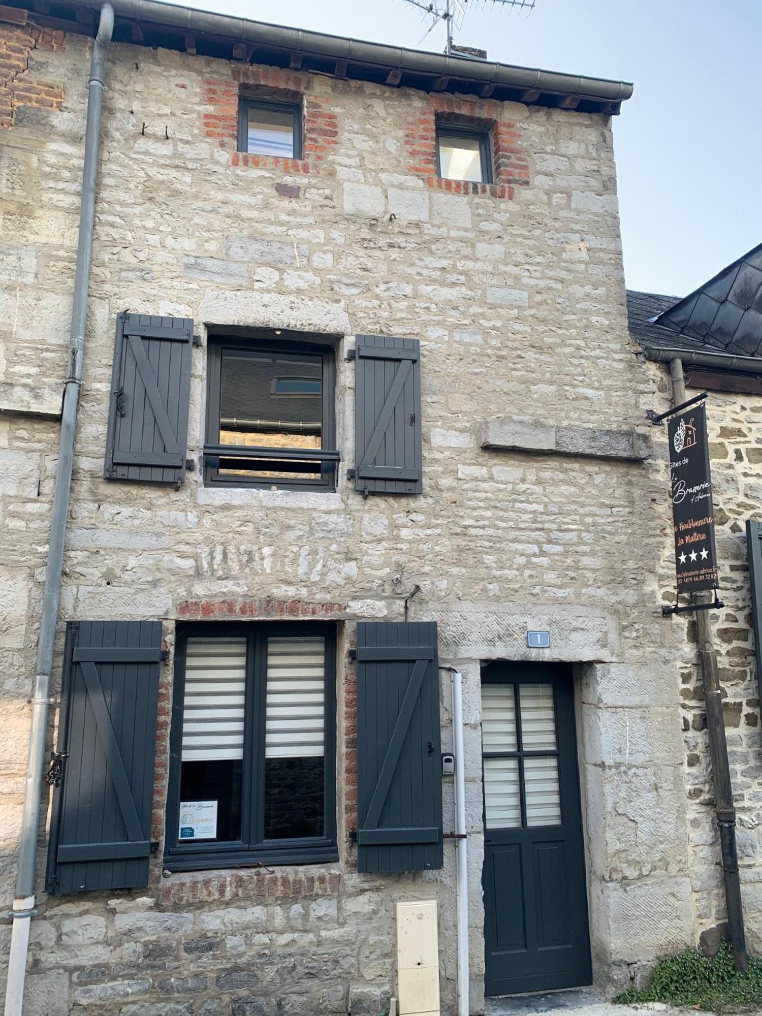 Les Gites De La Brasserie D'Aubrives La Malterie Et La Houblonniere Buitenkant foto